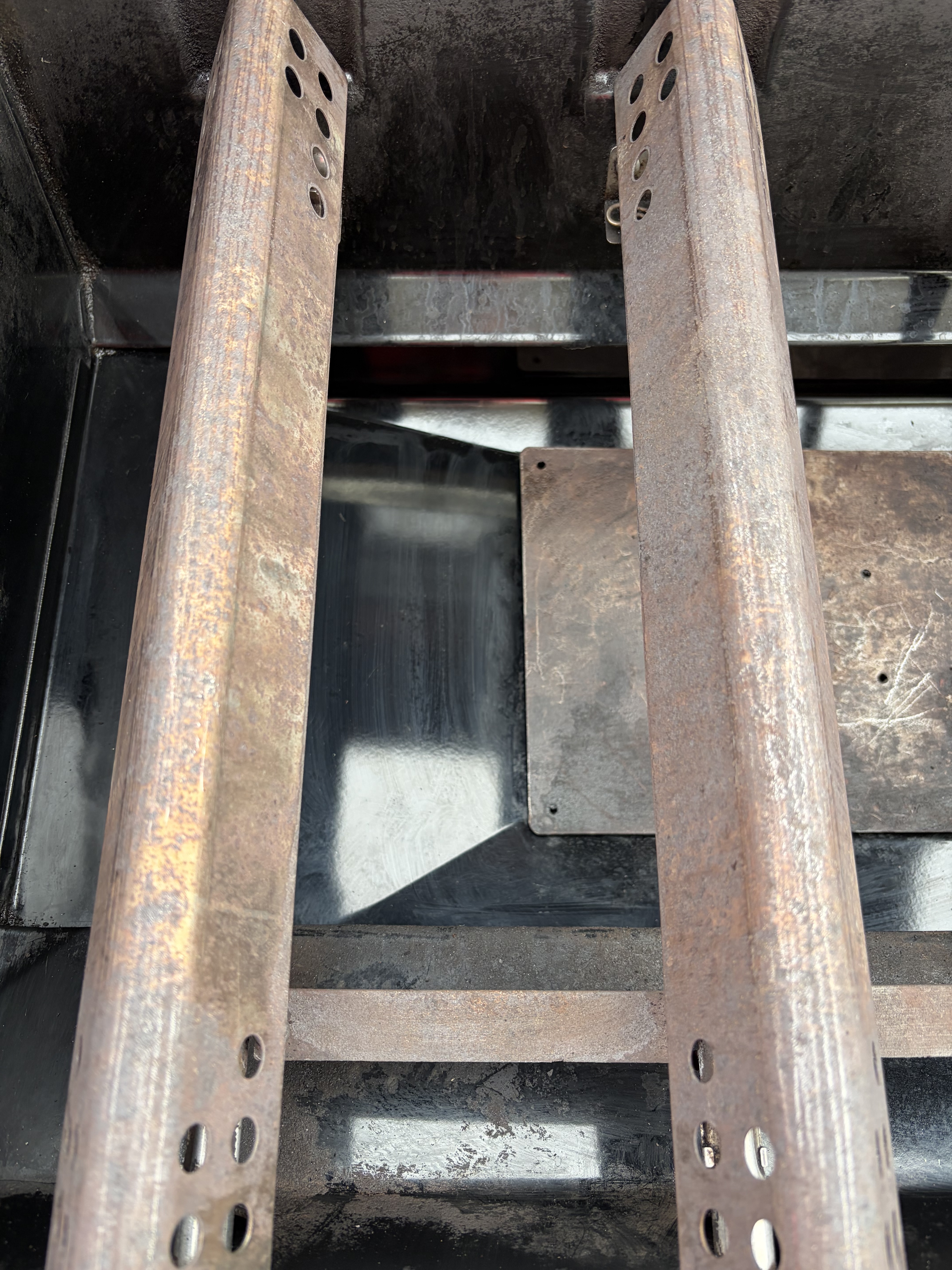 Clean BBQ firebox after cleaning